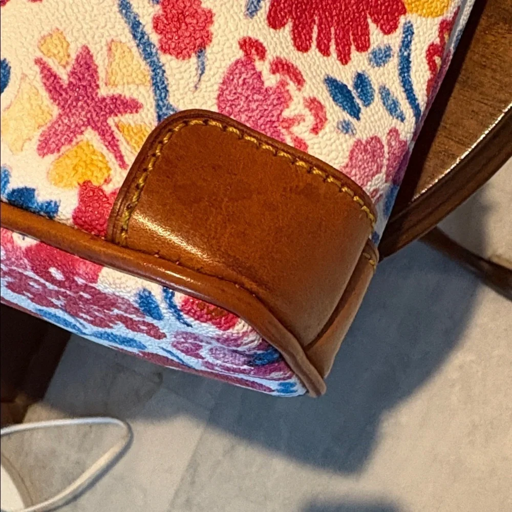 Dooney & Bourke Pink & Red Floral Crossbody Bag/tan leather trim S-M size EUC